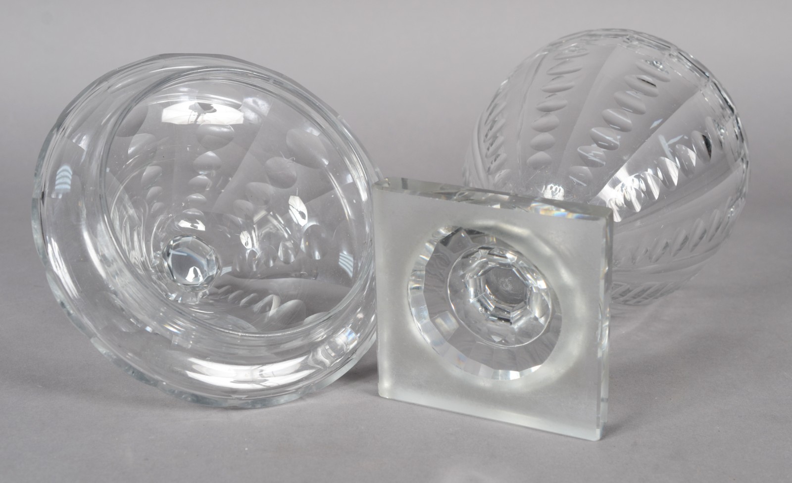 Compoteira de cristal europeu lapidado com facetadas e gomos, base... - foto 8 de 10