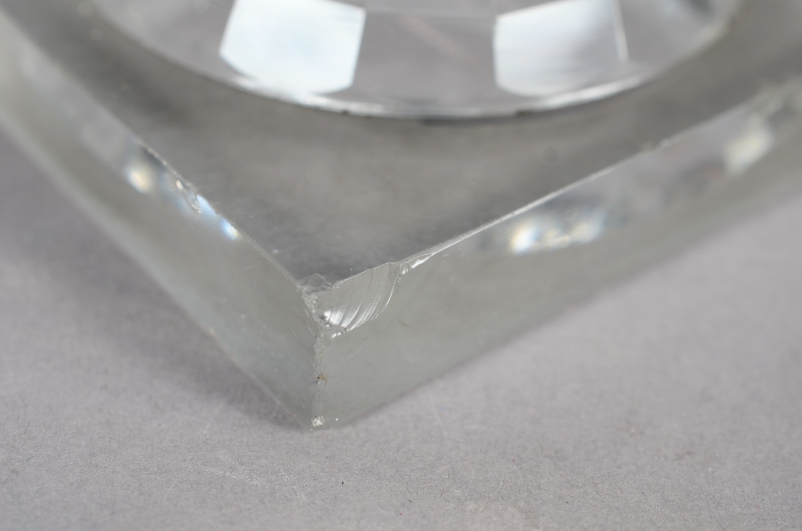Compoteira de cristal europeu lapidado com facetadas e gomos, base... - foto 9 de 10