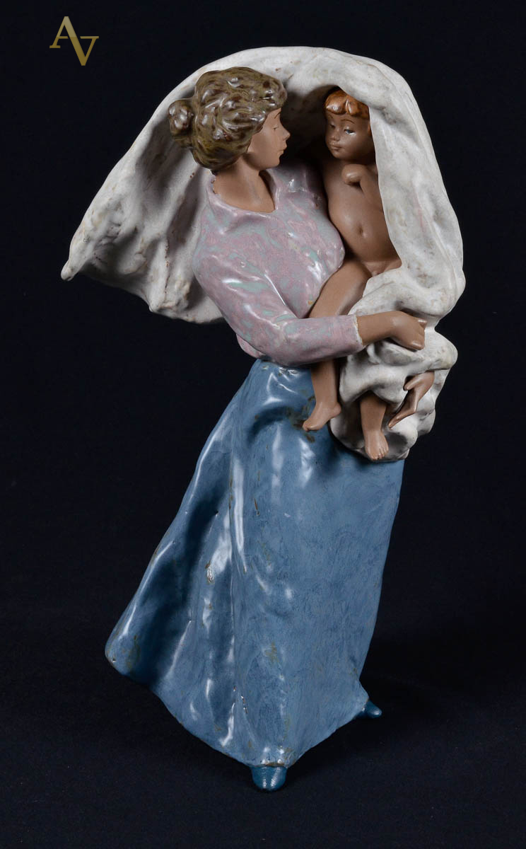LLADRO - Estatueta de porcelana espanhola representando maternidade...