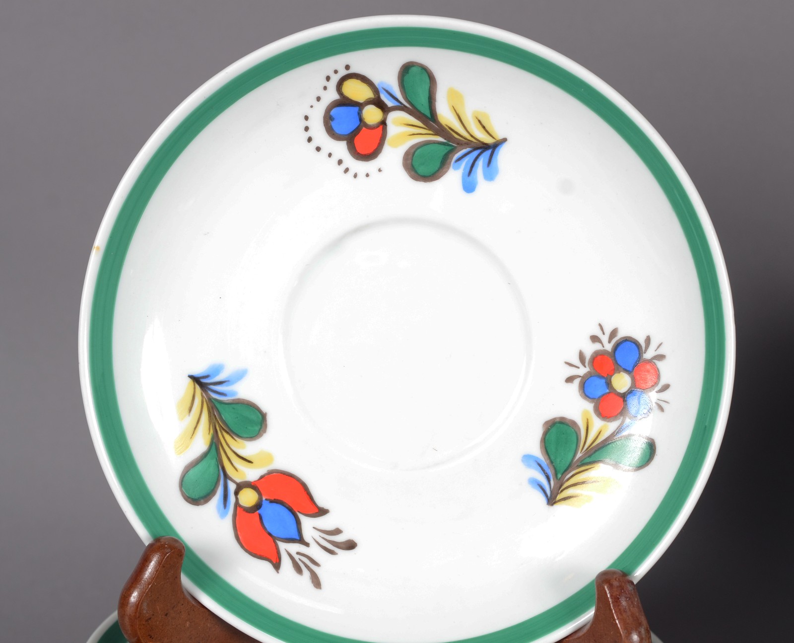 Aparelho de jantar de porcelana nacional Schmidt, na cor branca... - foto 3 de 11