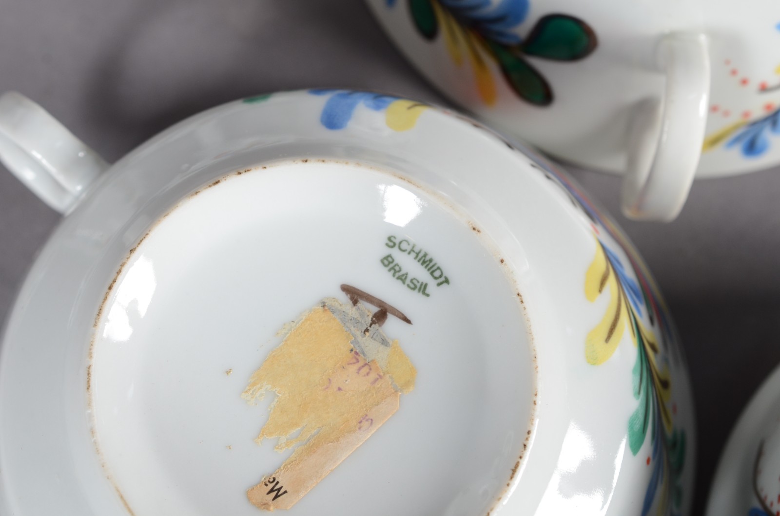 Aparelho de jantar de porcelana nacional Schmidt, na cor branca... - foto 10 de 11