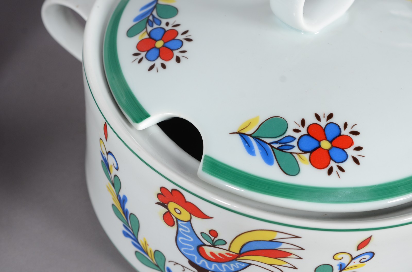 Aparelho de jantar de porcelana nacional Schmidt, na cor branca... - foto 11 de 11