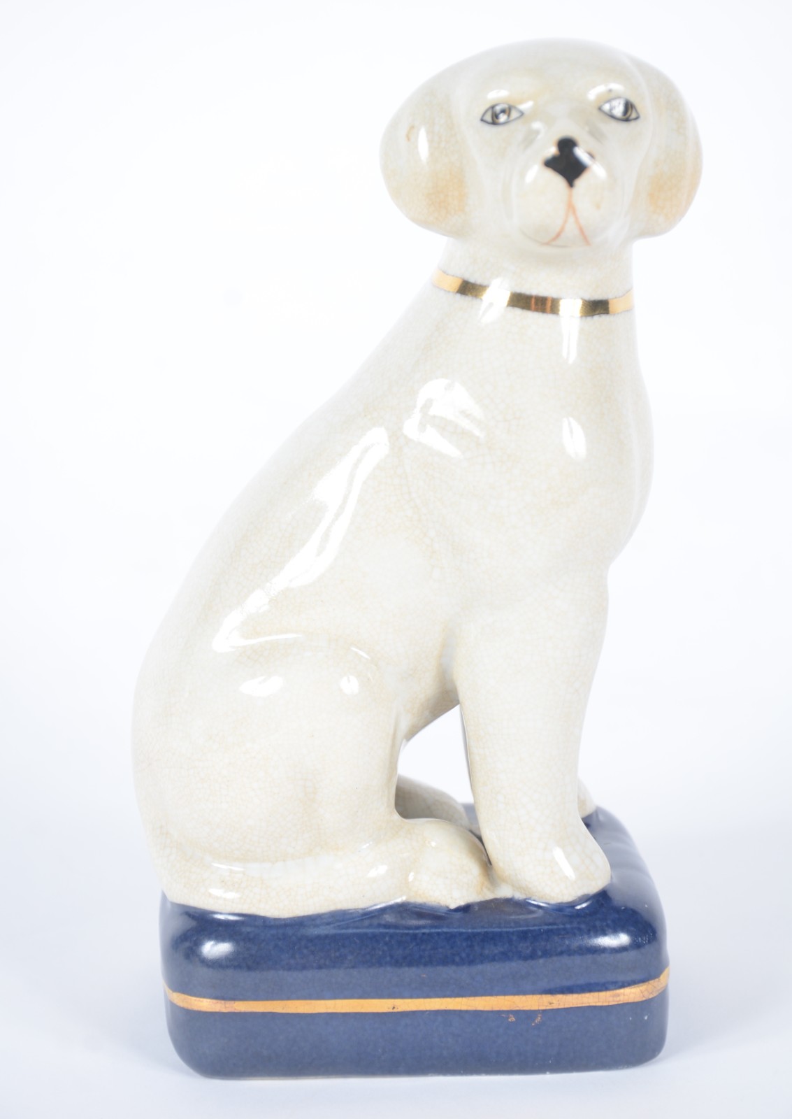 Estatueta de porcelana policromada representando cachorro, marca na... - foto 3 de 7