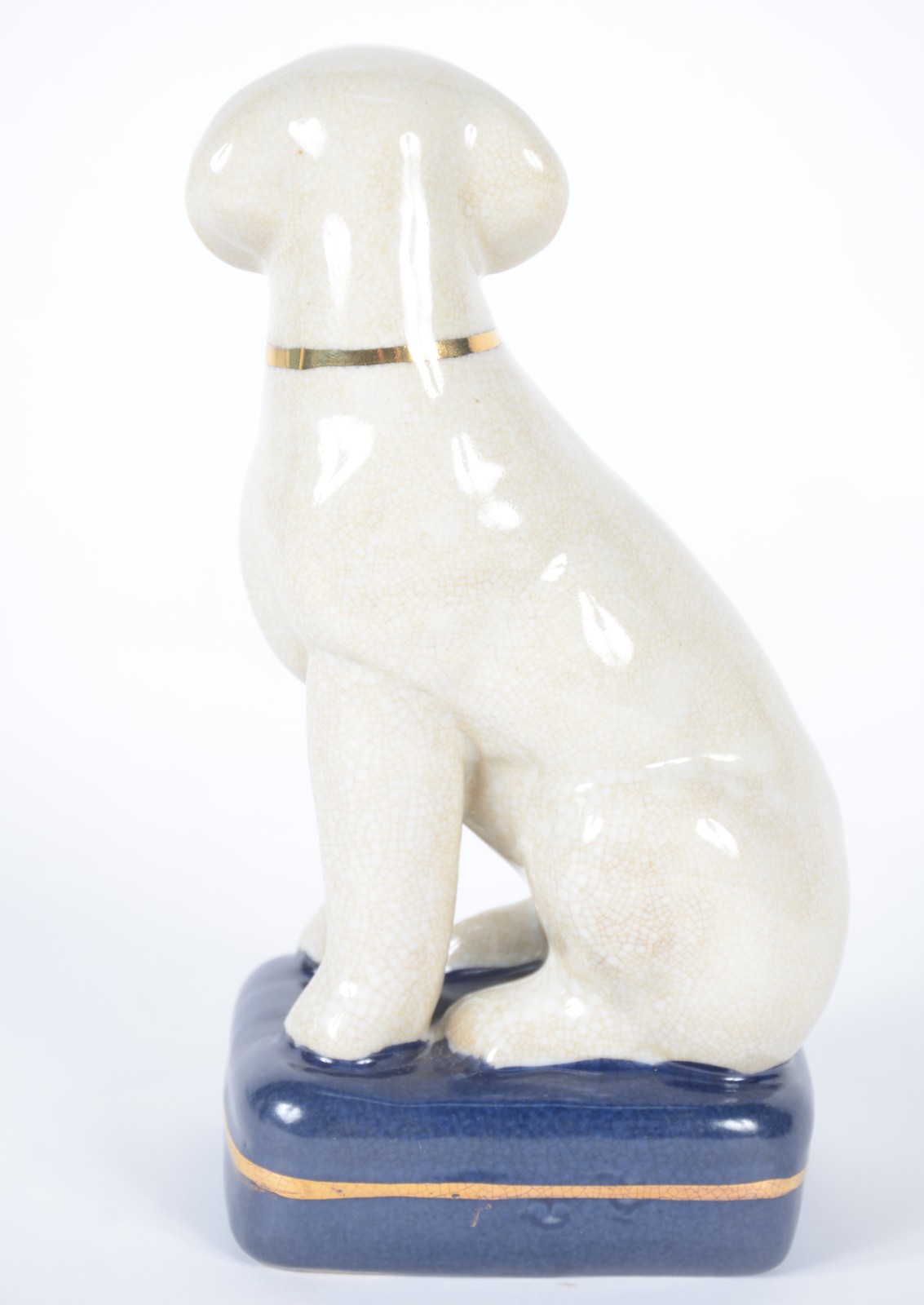 Estatueta de porcelana policromada representando cachorro, marca na... - foto 4 de 7