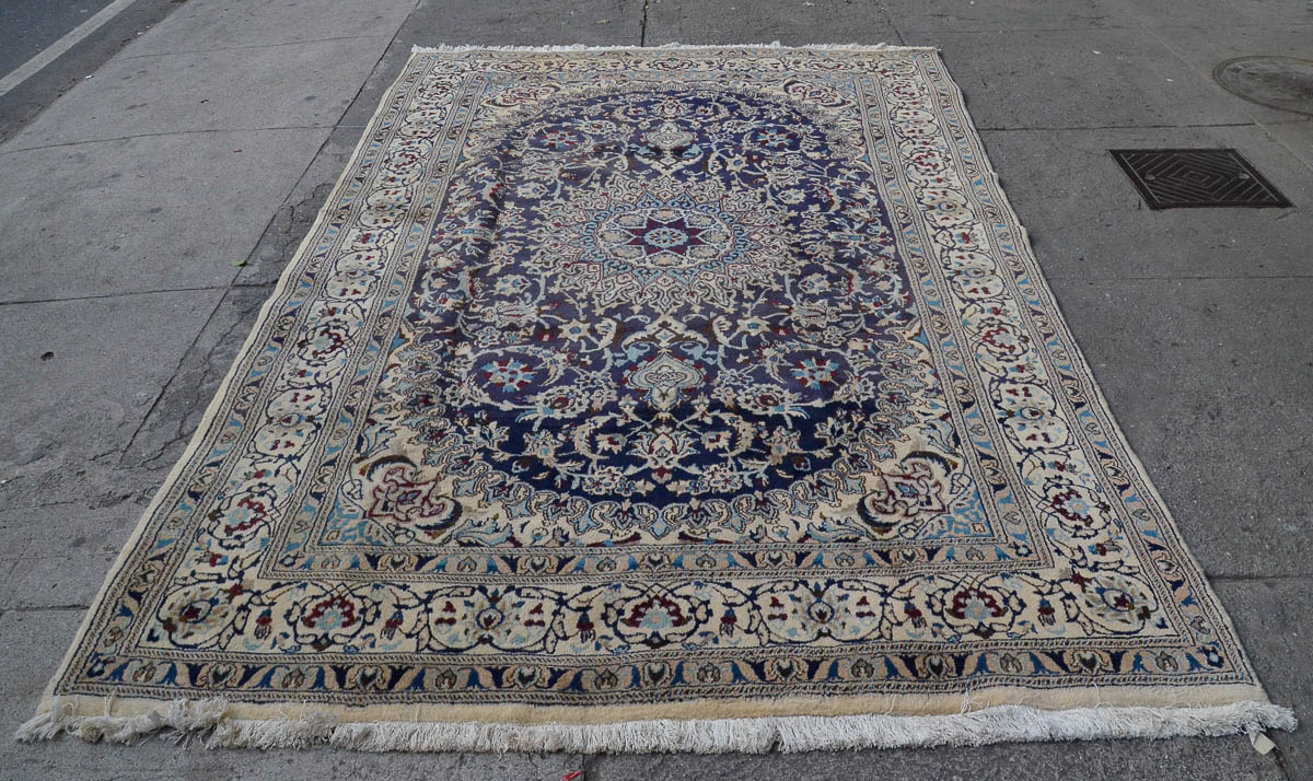 Tapete Naim med. 2,12 x 1,48 m.