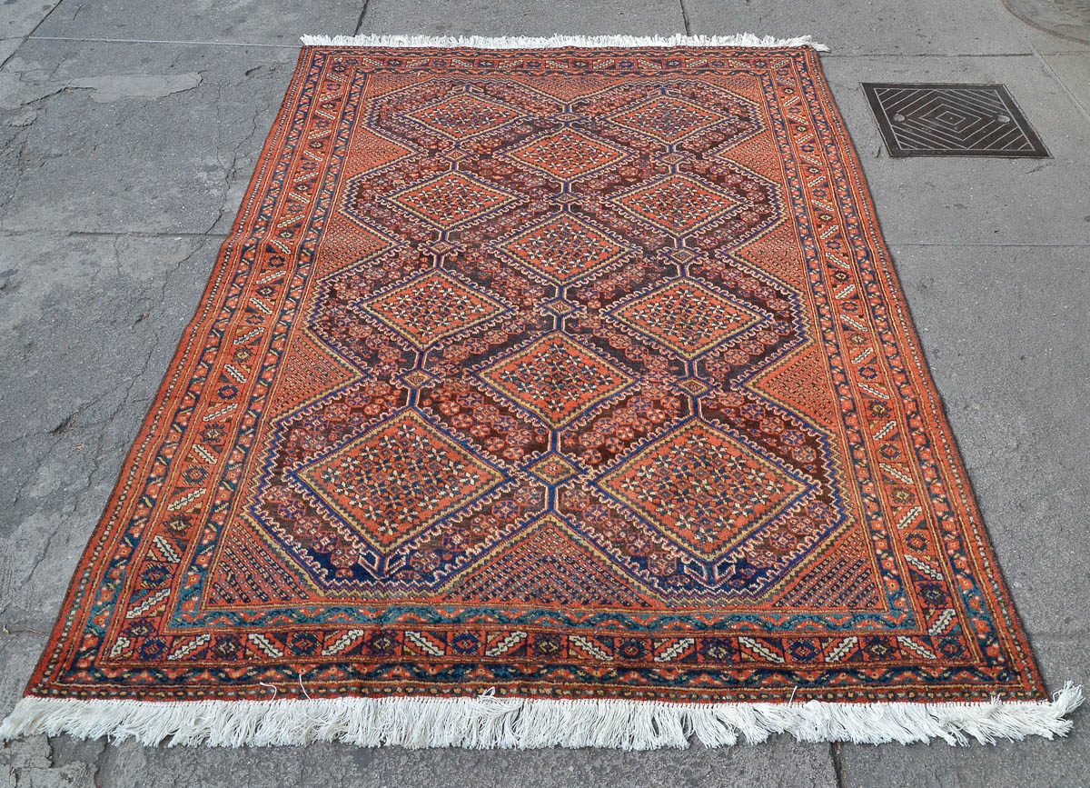 Tapete Afchar med. 2,12 x 1,48 m.