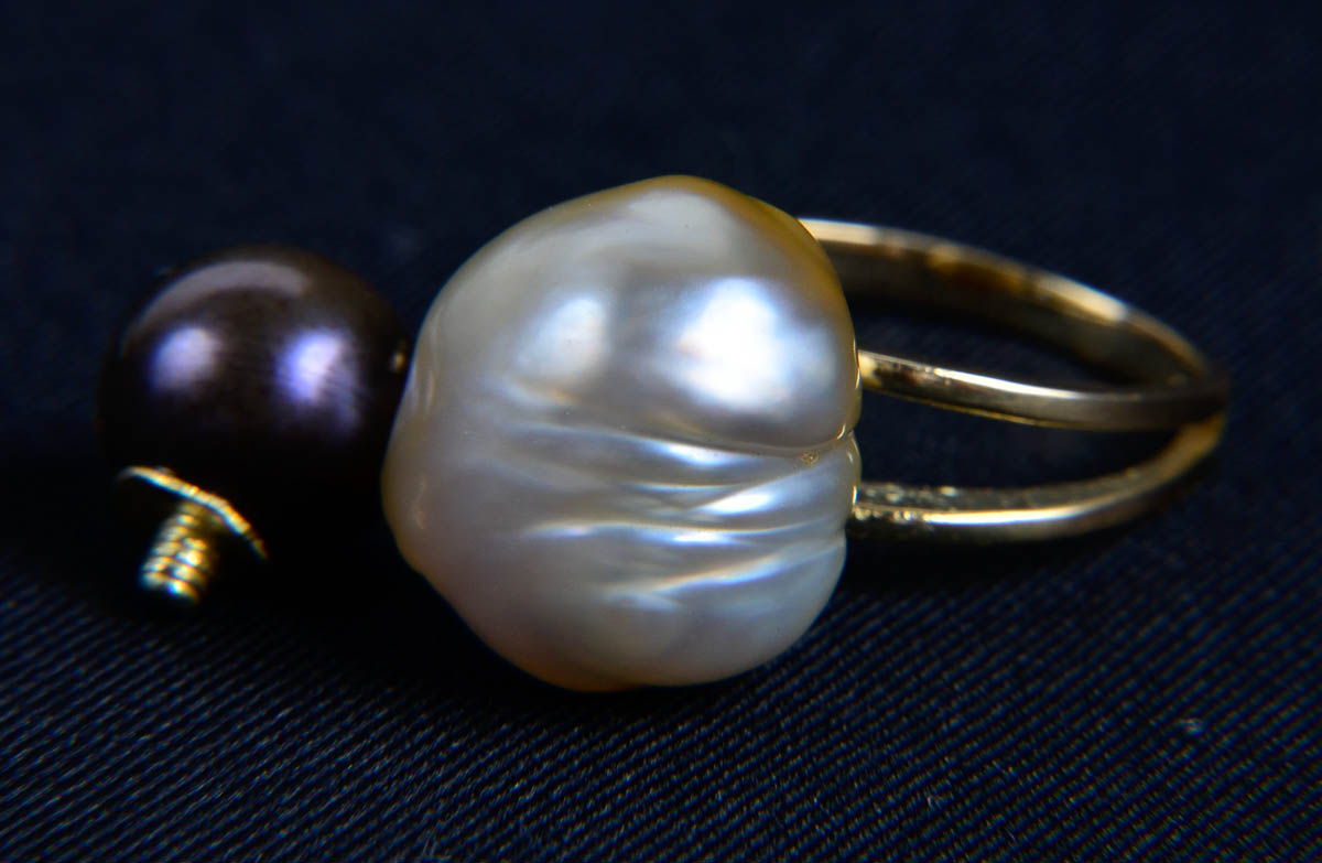 Anel com duas opcoes de uso - ouro 18k, sistema de rosca- perola...