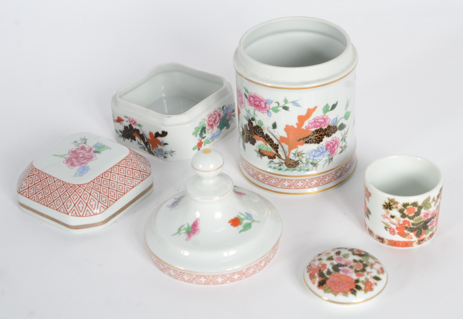 Cinco peças diversas de porcelana Vista Alegre e Bavaria. - foto 2 de 10