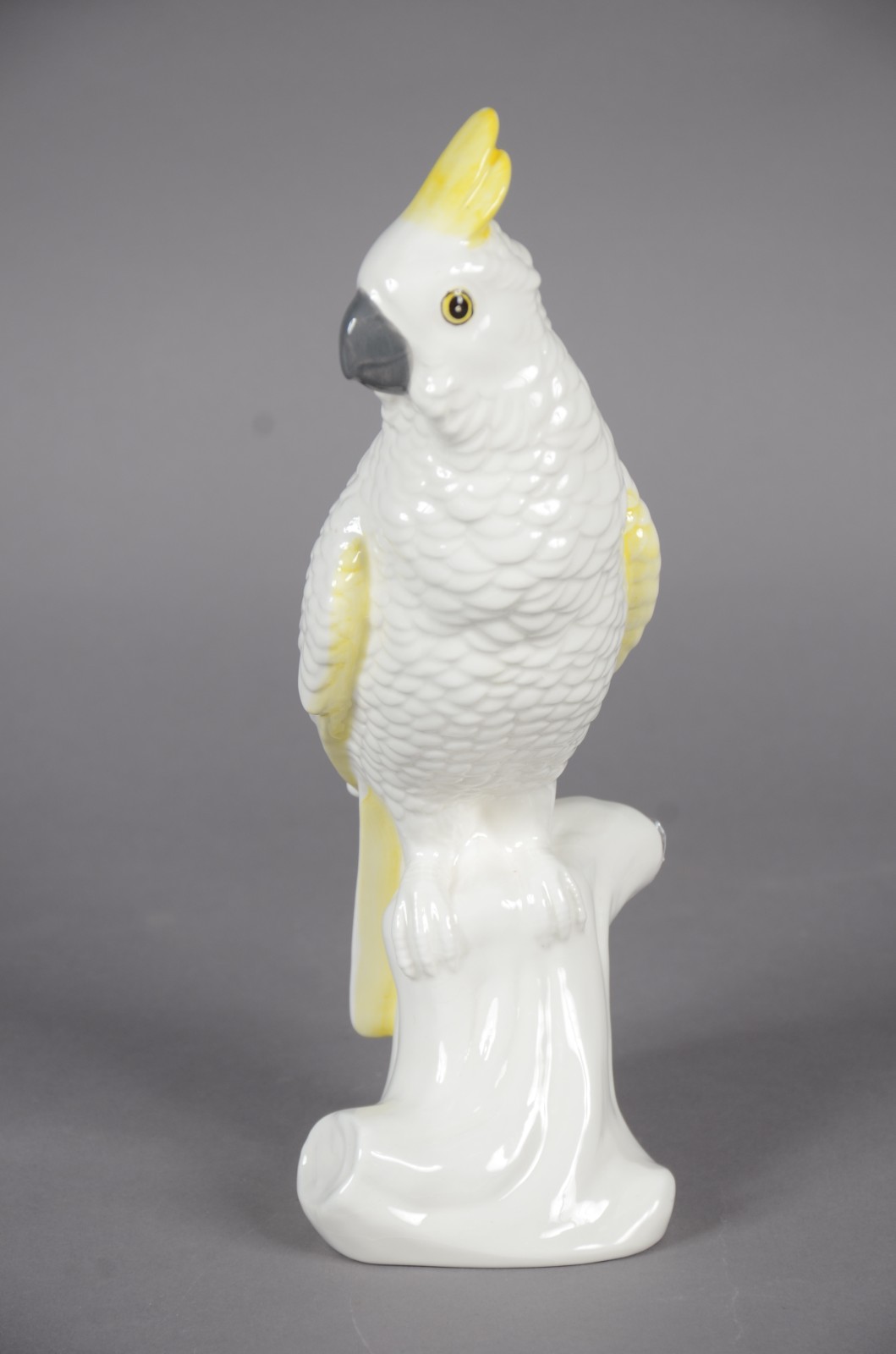 Estatueta de cerâmica representando cacatua. - foto 3 de 7