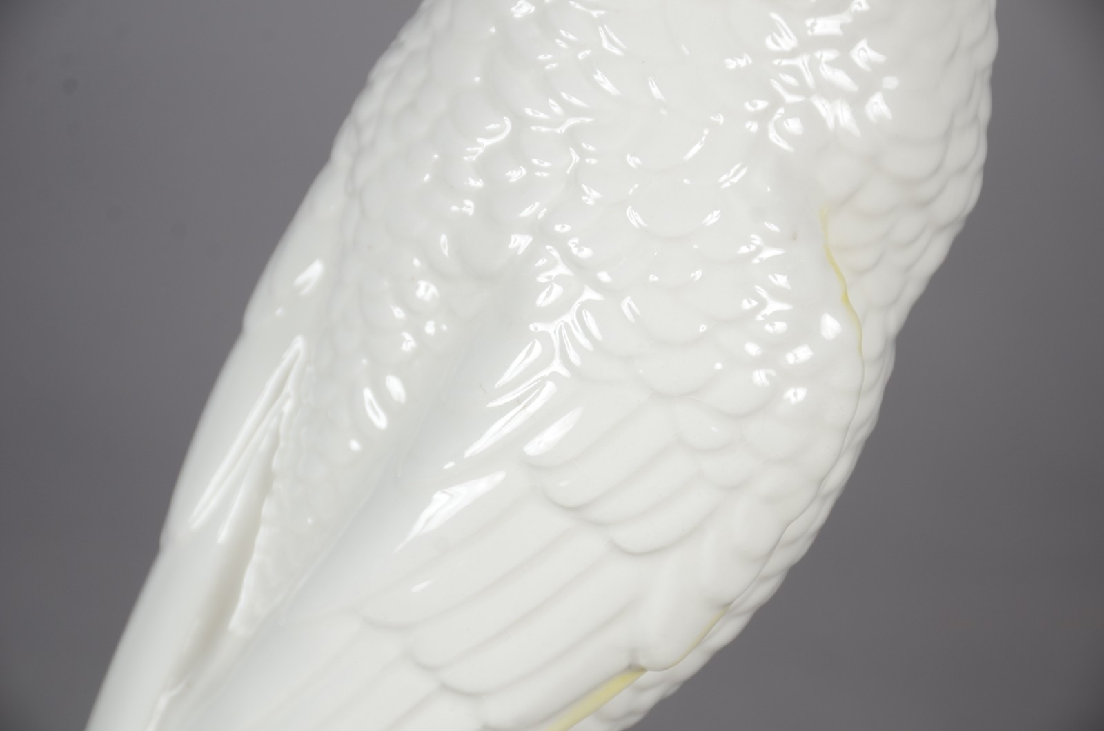 Estatueta de cerâmica representando cacatua. - foto 7 de 7