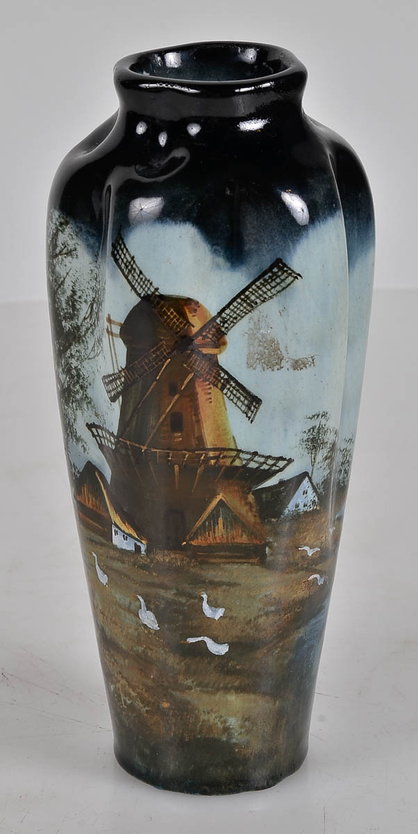 Vaso holandes de faianca policromada, alt. 21cm.