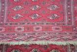 Tapete Afghan (1),  - Tapete Afghan. Pequeno rasgo na lateral.