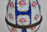 Ovo limoges c/ flores estilo Fabergé, alt.10cm. - Ovo limoges c/ flores estilo Fabergé, alt.10cm.