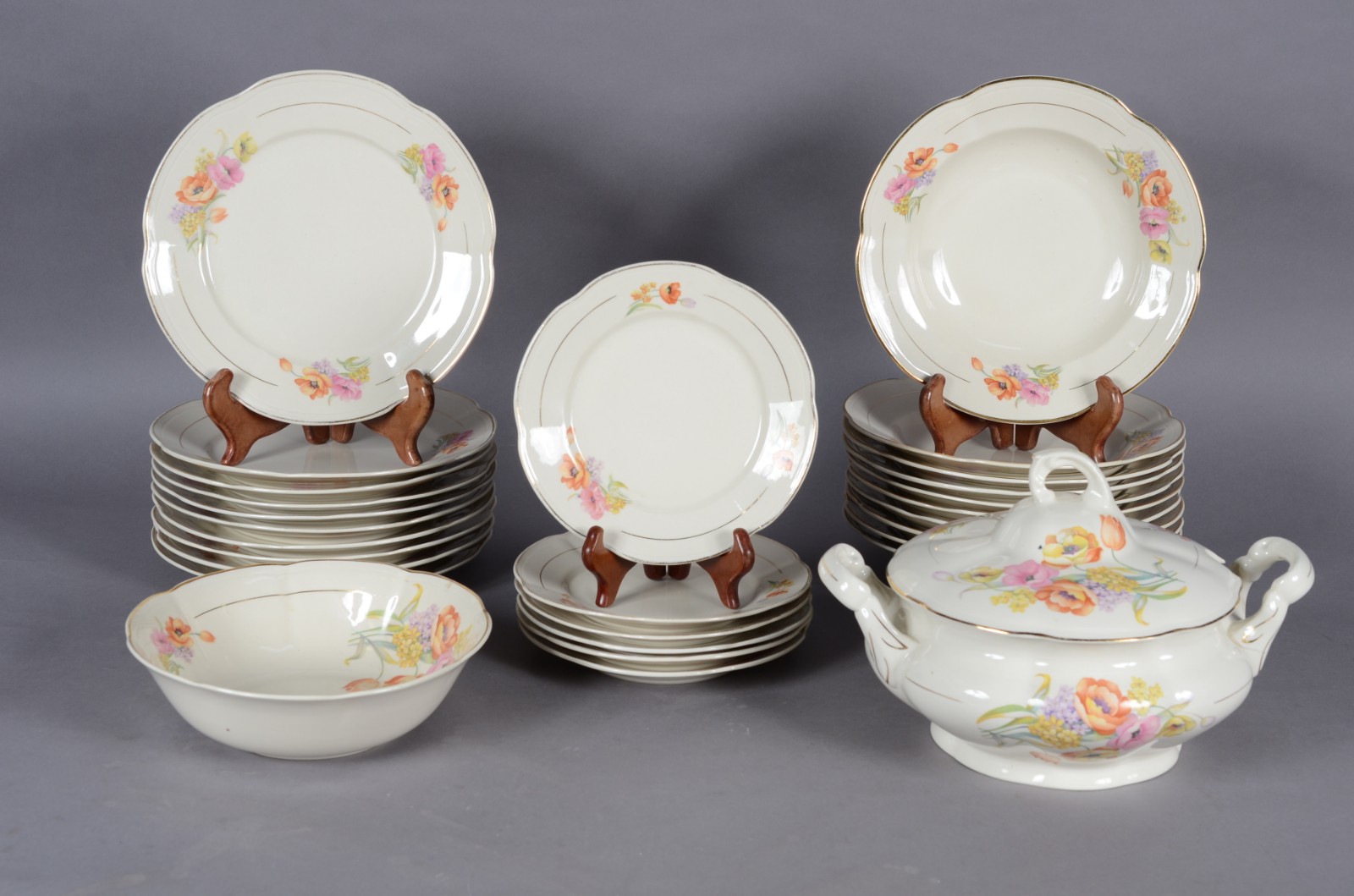 Aparelho de jantar de porcelana polonesa Chodziel, na cor bege... - foto 1 de 11