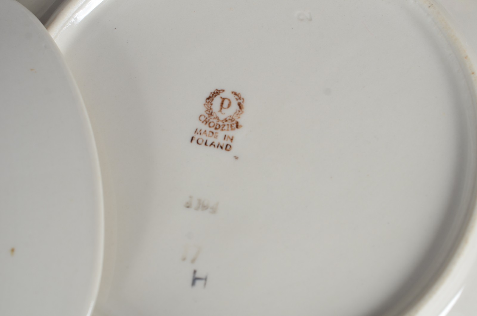 Aparelho de jantar de porcelana polonesa Chodziel, na cor bege... - foto 5 de 11