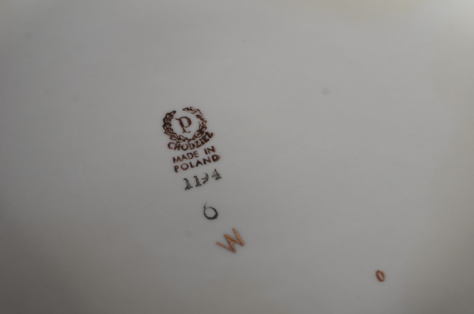 Aparelho de jantar de porcelana polonesa Chodziel, na cor bege... - foto 8 de 11
