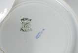 Serviço para chá de porcelana francesa "Mehun",... - Serviço para chá de porcelana francesa "Mehun", C.P. & Co. (Charles Pillivuyt), delicadamente decorada com pequenas flores em policromia e friso...