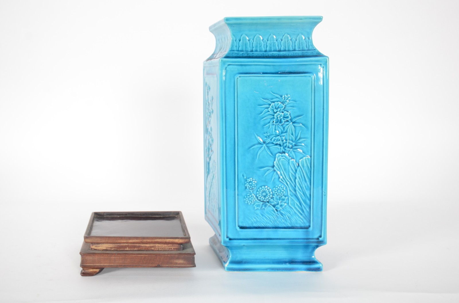 Vaso oriental feitio "losango" de porcelana azul turquesa decorado... - foto 4 de 6