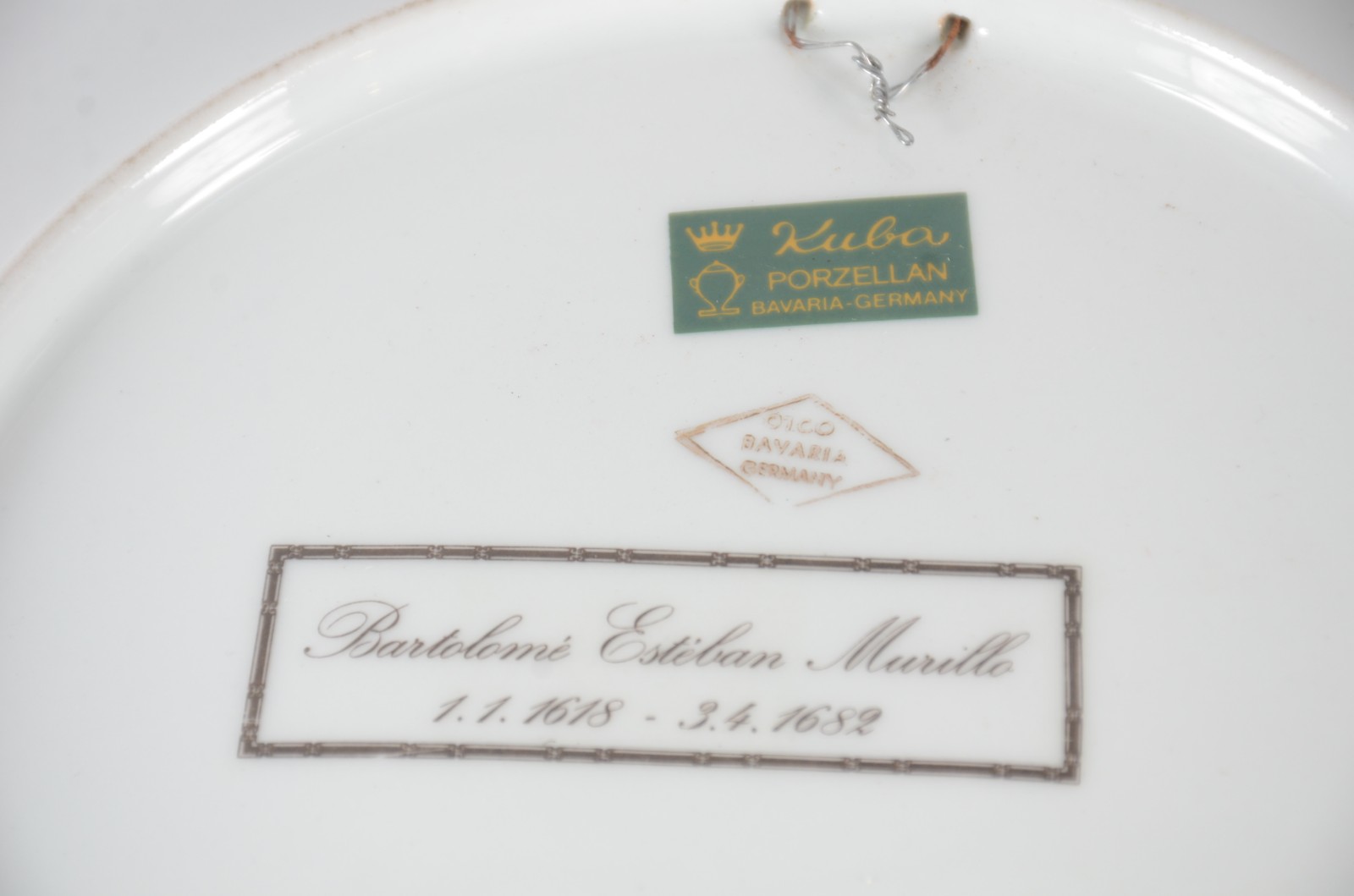 Par de medalhões de porcelana alemã da Bavaria, decorados com... - foto 6 de 6