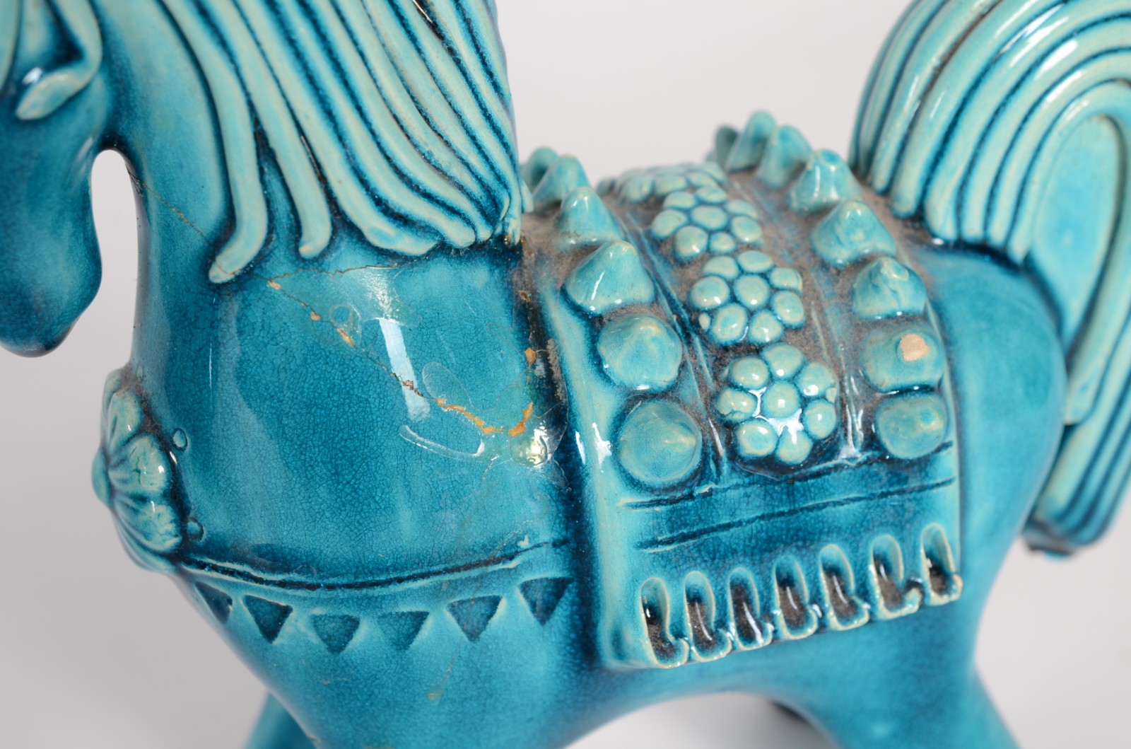 Conjunto com 16 peças diversas de porcelana azul turquesa, sendo par... - foto 6 de 11