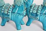 Conjunto com 16 peças diversas de porcelana azu... - Conjunto com 16 peças diversas de porcelana azul turquesa, sendo par de aves maiores, par de cavalos de Bariloche (um deles colado), quatro Cães...
