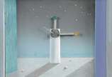 Ivan Freitas (1932-2006), Relógio - Relógio com armação de madeira e pintura de paisagem a óleo. Datado 2005. Movimento a pilha.