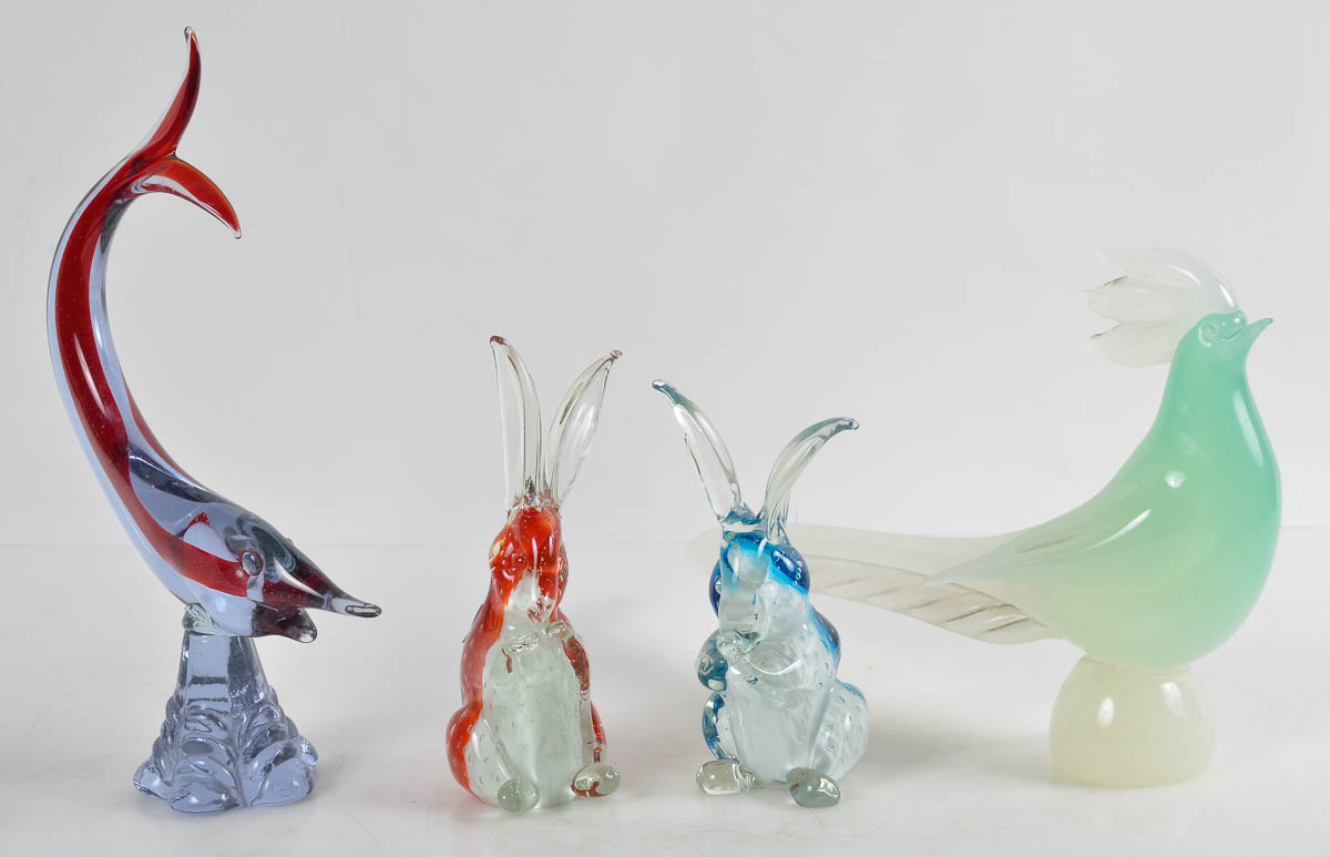 Dois coelhos, 1 peixe murano e faisao opalinado, rosa c/ parte...