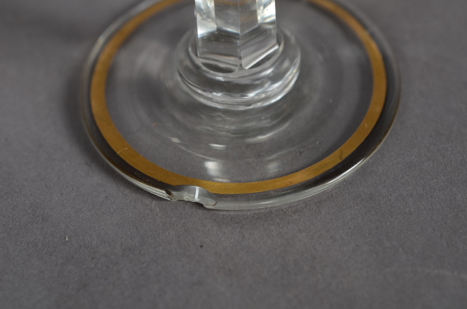 Diversos cálices, sendo: 3 para vinho e 5 para licor de cristal... - foto 9 de 9