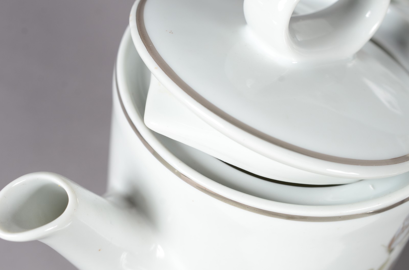 Serviço de jantar e chá de porcelana Schmidt composto de: 6 pratos... - foto 4 de 7