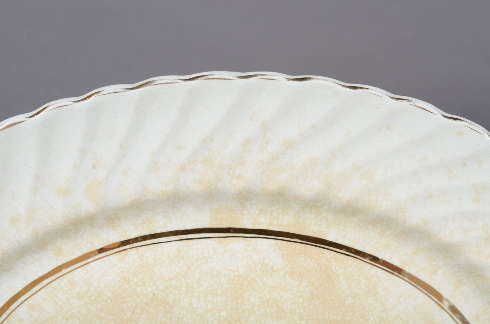 Aparelho de jantar inglês de faiança "Camelot White" composto: 16... - foto 2 de 9