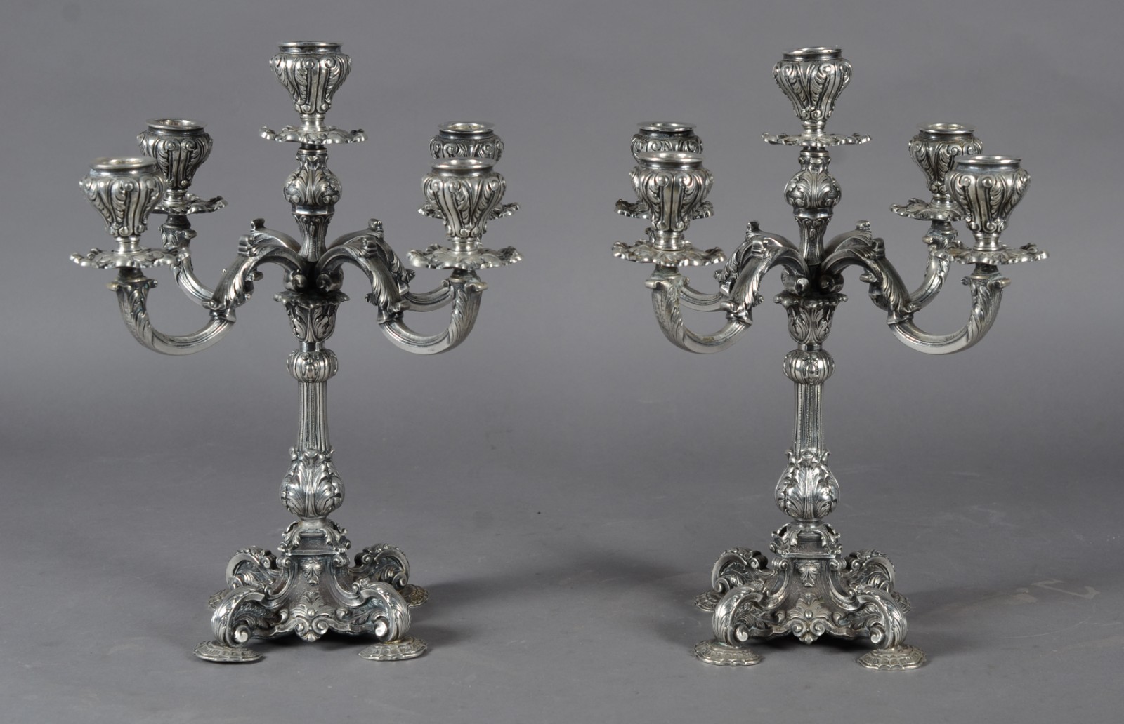 Par de candelabros de prata portuguesa contraste Águia, para 5 velas... - foto 1 de 7