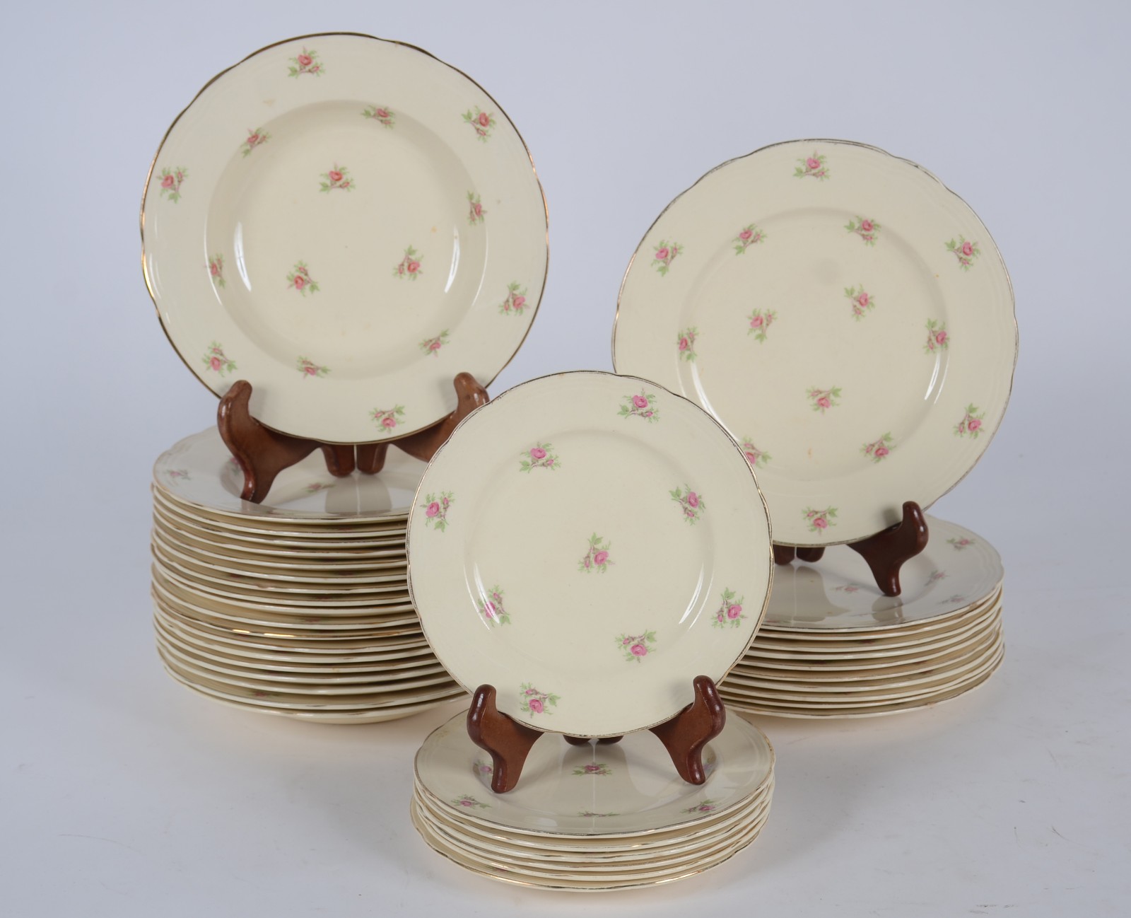 Serviço de jantar de faiança inglesa Alfred Meakin, na cor bege com... - foto 1 de 7