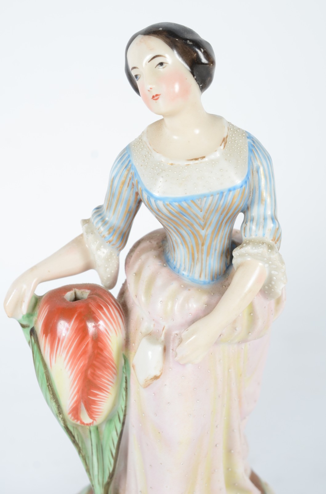 Par de figuras de porcelana europeia policromada representando "casal... - foto 3 de 11