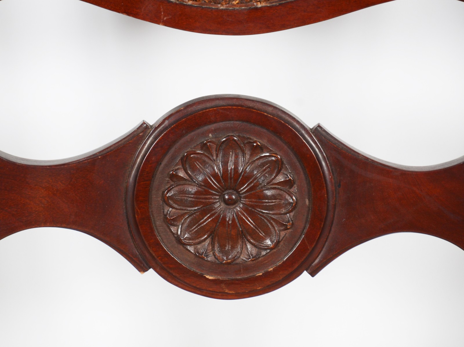 Conjunto de mesa de jantar com base de madeira nobre, apoio em dois... - foto 9 de 11