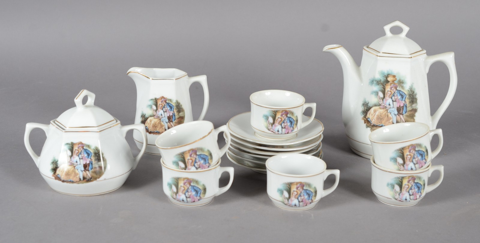 Serviço de chá de porcelana Monte Alegre, decorado com cenas... - foto 1 de 6