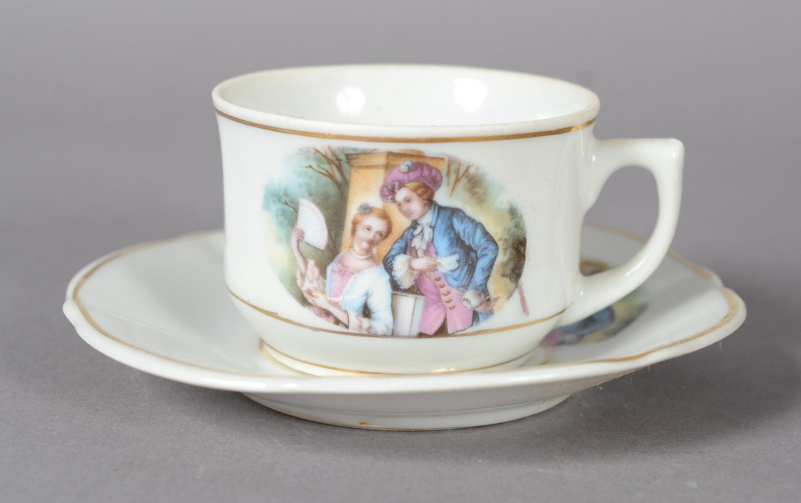 Serviço de chá de porcelana Monte Alegre, decorado com cenas... - foto 4 de 6