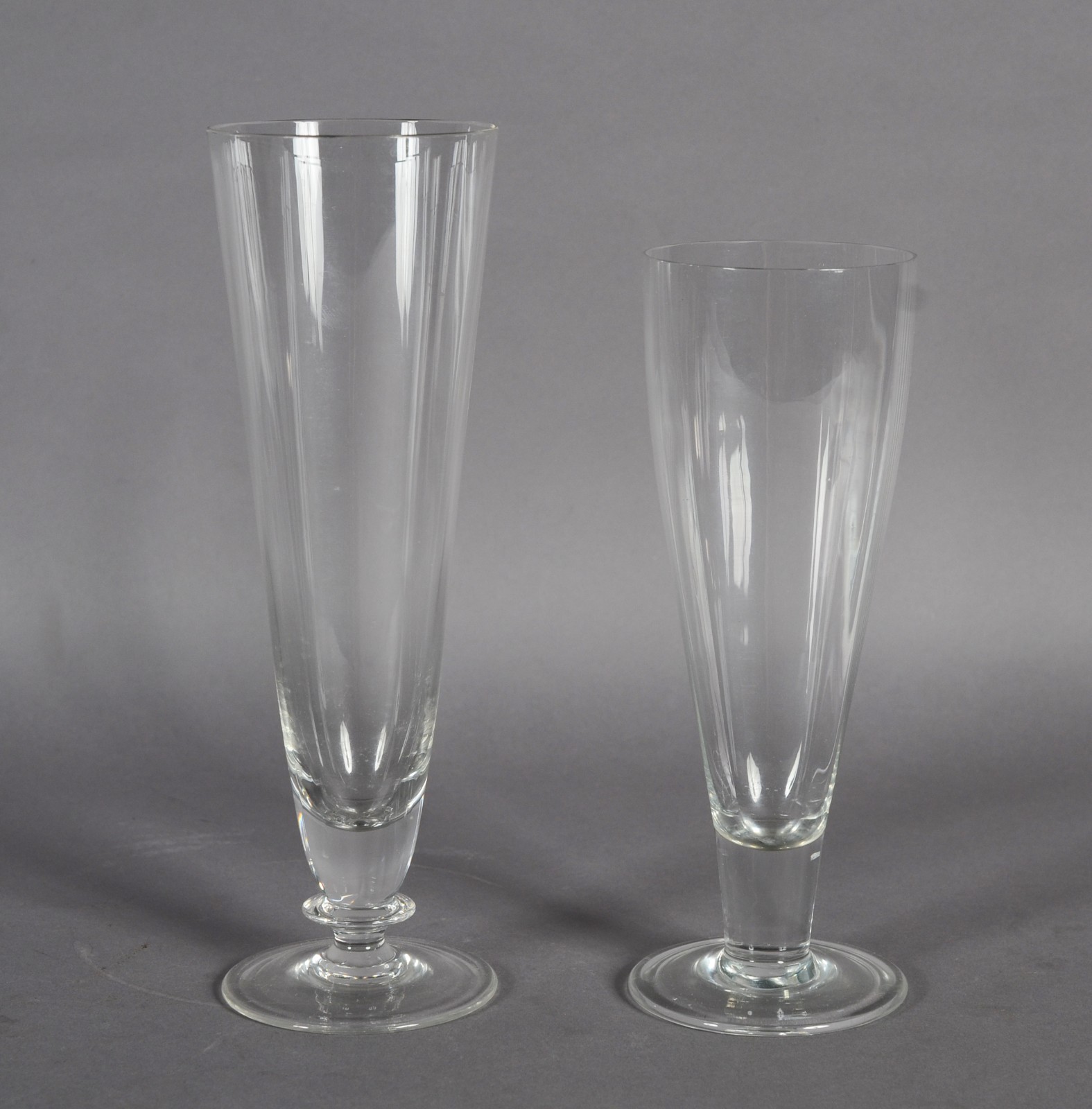 Dezessete tulipas de cristal para cerveja (modelos diversos). - foto 3 de 4