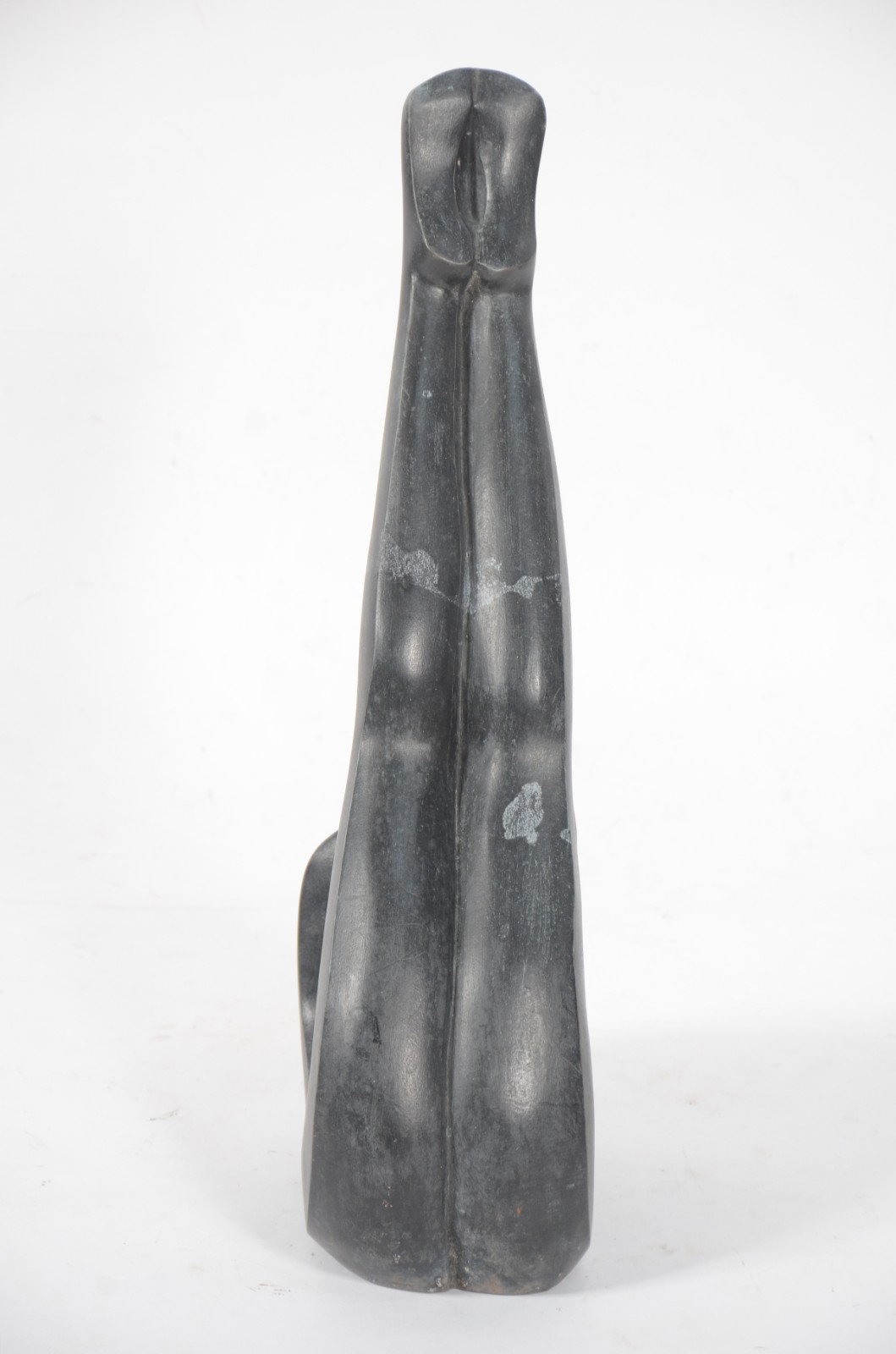 Escultura de bronze representando figura feminina. - foto 4 de 6