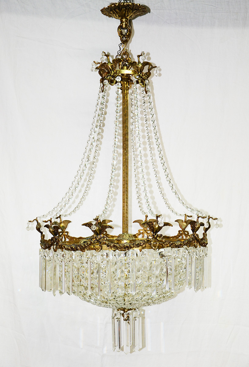 Lustre com contas de cristal lapidado e barretes facetados, estrutura...