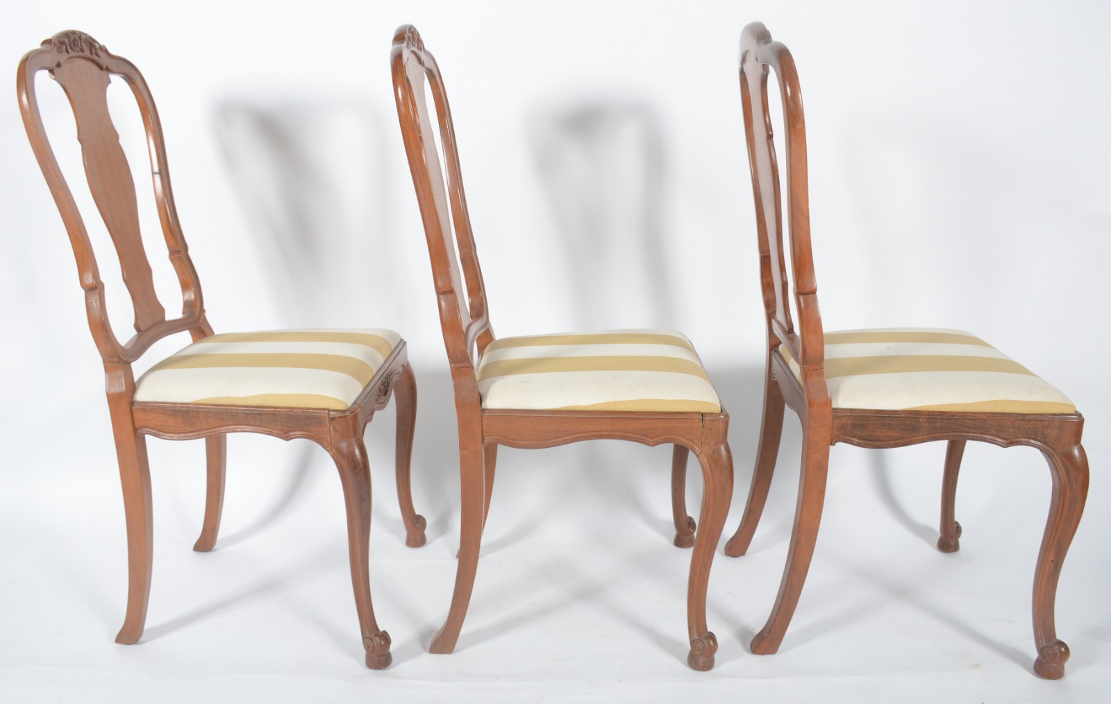 Mesa de jantar de madeira nobre com uma tabua extensora ( 110 cm x 50... - foto 11 de 11