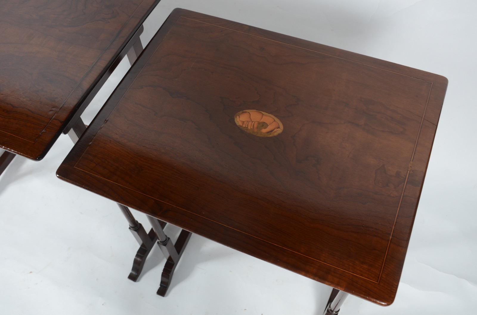 Mesa ninho de madeira nobre com 3 peças de encaixe, tampos... - foto 7 de 11