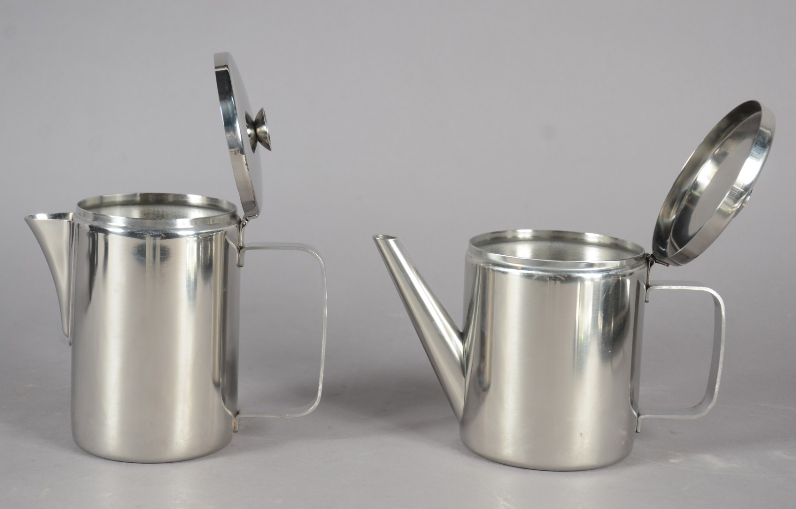 Baixela para chá e café de aço inox Wolff, composto de: bule... - foto 2 de 6