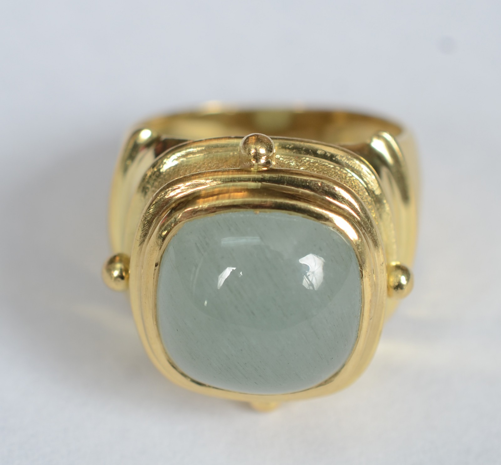 Anel de ouro 18 k, contraste 750, feitio retangular, aro 15. (Por... - foto 1 de 5