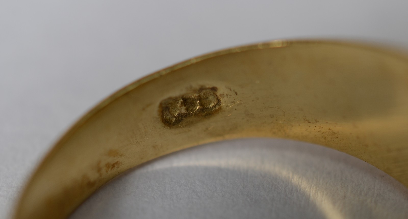 Anel de ouro 18 k, contraste 750, aro 15. (Por motivos de seguranças... - foto 5 de 5
