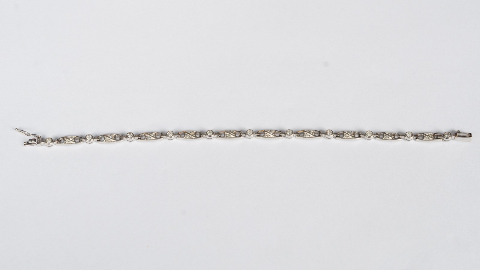 Pulseira de ouro branco modelo Riviera com 51 brilhantes no total... - foto 9 de 9
