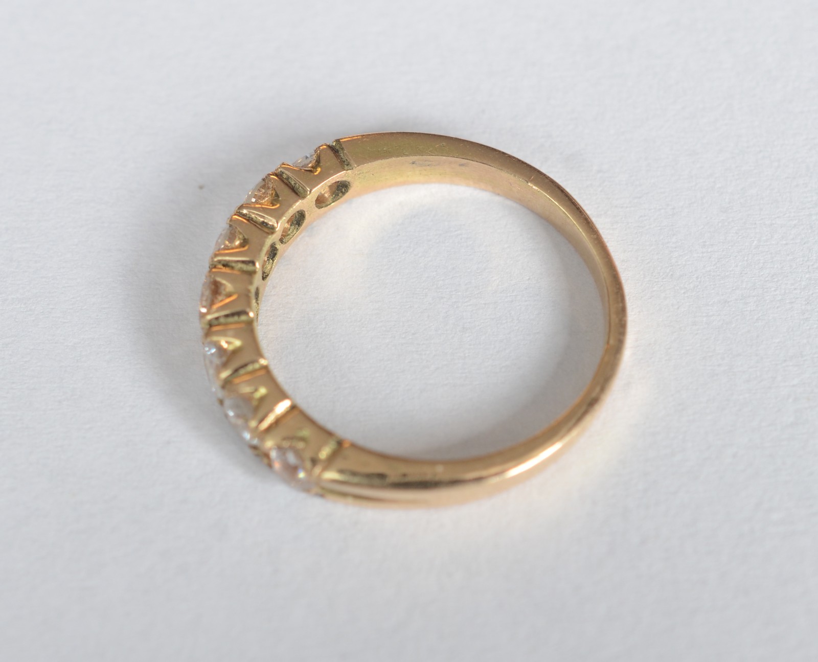 Anel de ouro 18 k, contraste 750 com 7 brilhantes de 0,10 ct, total... - foto 4 de 4