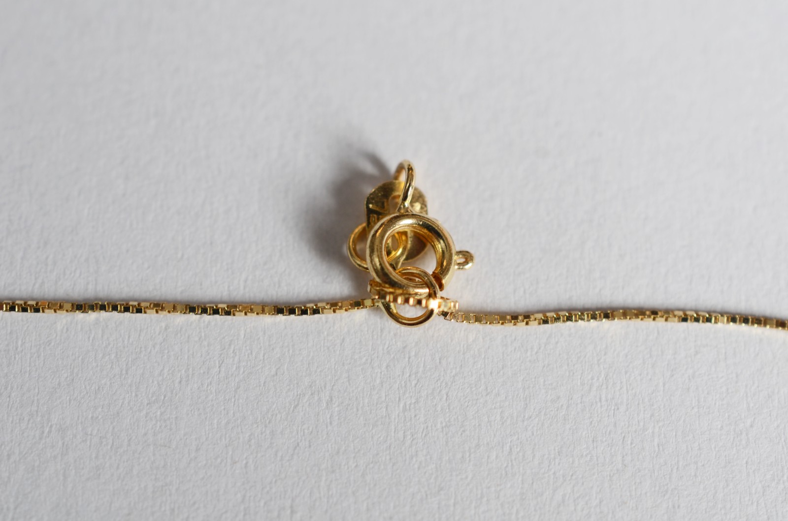 Colar de ouro 18 k, contraste 750 com pingente perola. (Por motivos... - foto 4 de 6
