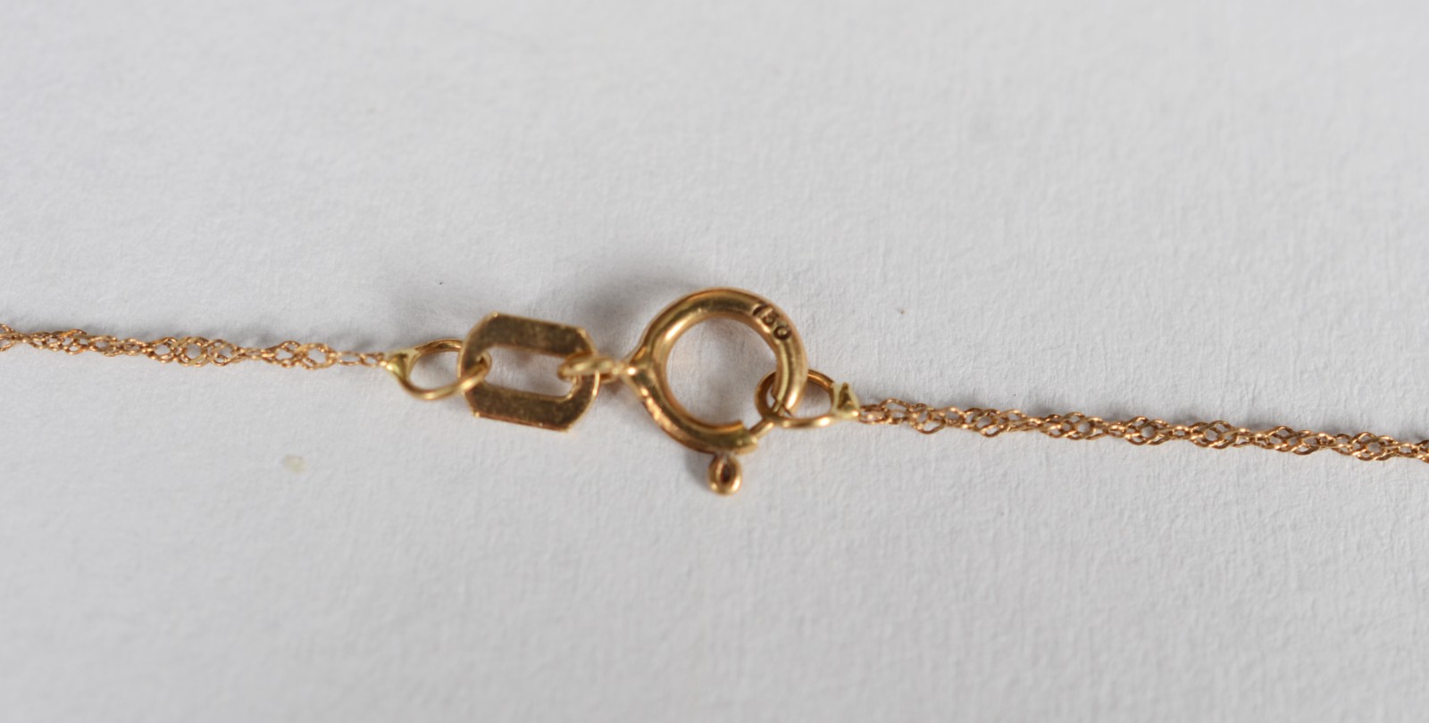Colar de ouro 18 k, contraste 750 com pendente feitio joaninhas. (Por... - foto 4 de 6