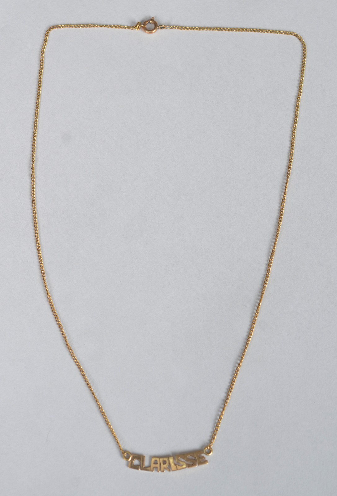 Cordão de ouro 18 k com pendente no nome "Clarisse". (Por motivos de... - foto 2 de 5