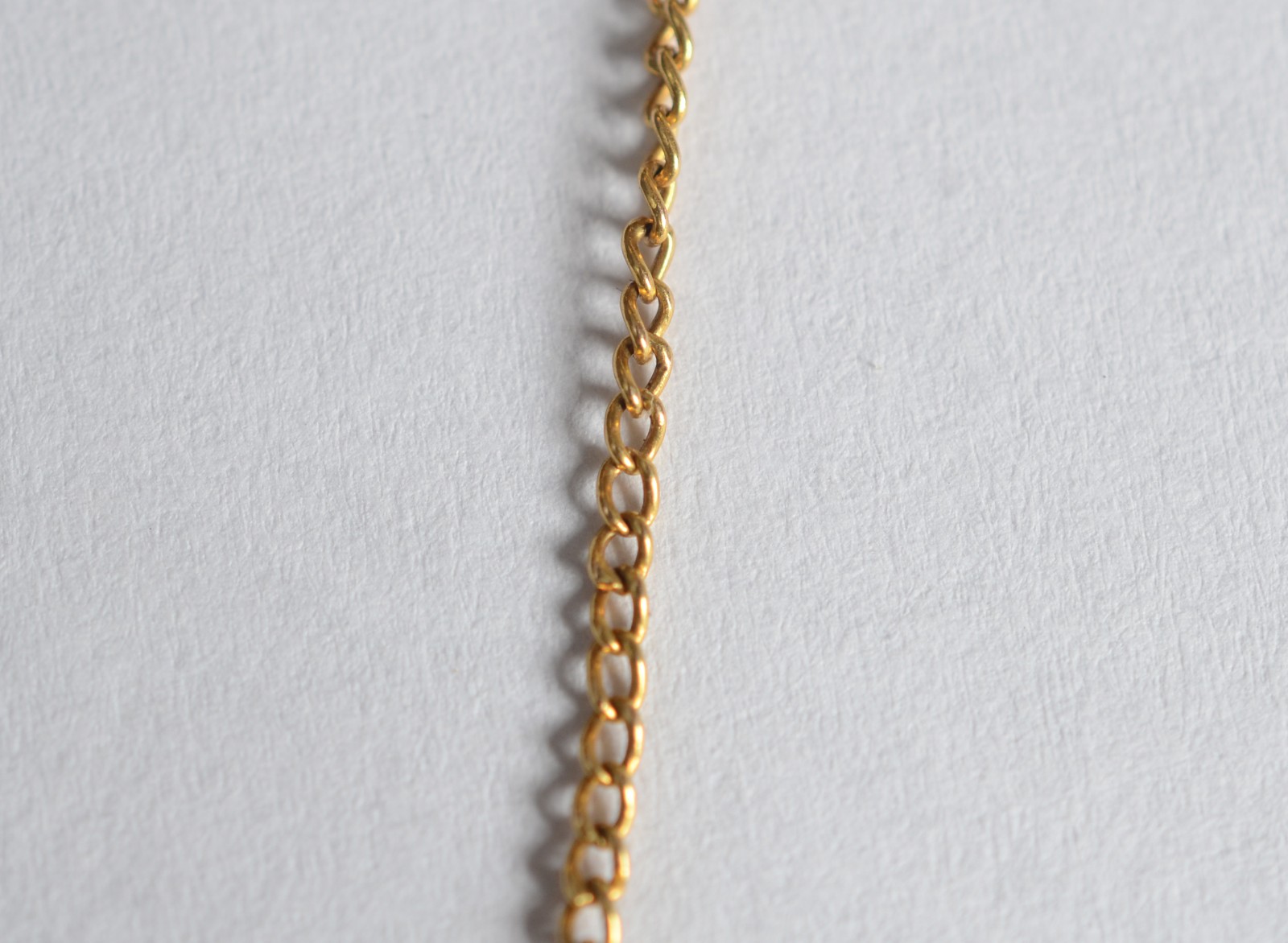 Cordão de ouro 18 k com pendente no nome "Clarisse". (Por motivos de... - foto 3 de 5